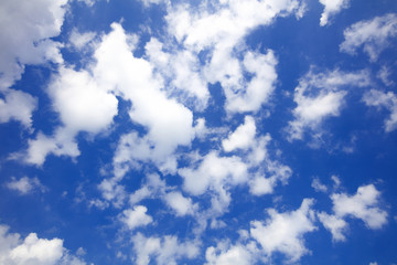 Obraz premium Blue sky and white cloud background