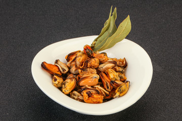 Pickled mussels in the bowl