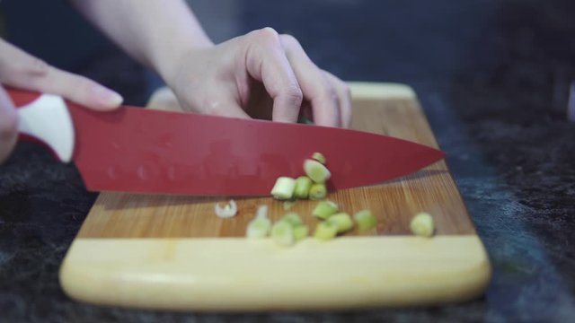 Slice Green Leafy Vegetables 