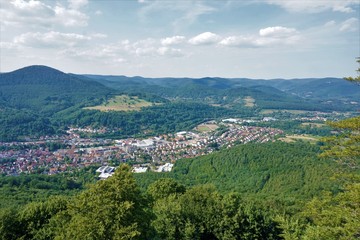 Fototapeta na wymiar Beautiful view over the village Annweiler am Trifels