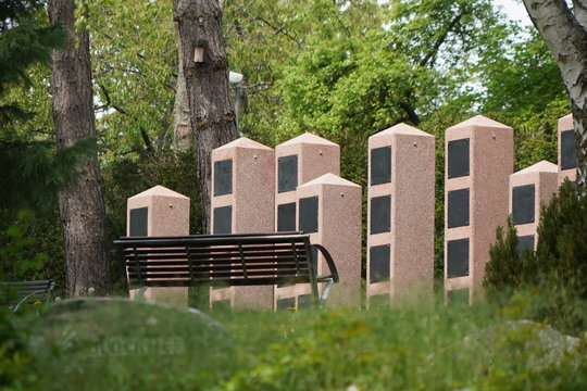 Urnenstelen auf Friedhof Frauenberg Bad Hersfeld