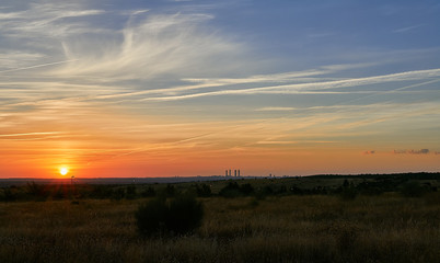 Fototapeta na wymiar Madrid sunrise