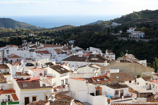 Pueblo de Ojén, en la provincia de Málaga (Andalucía, España) 