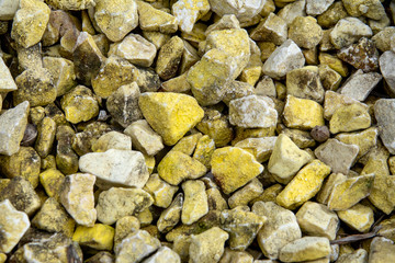 Gelbe Kieselsteine