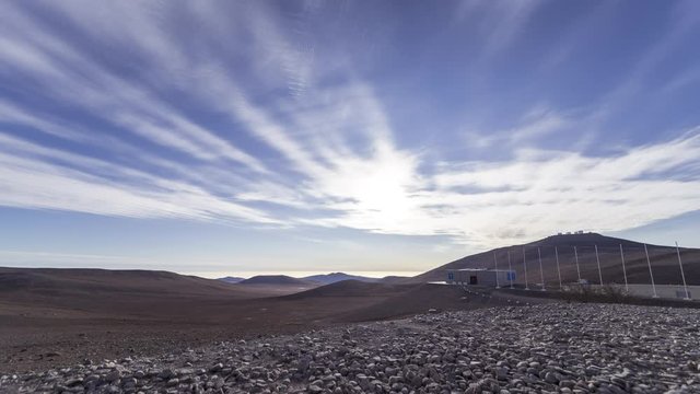 Sonnenuntergang am VLT Paranal Observatorium in Chile