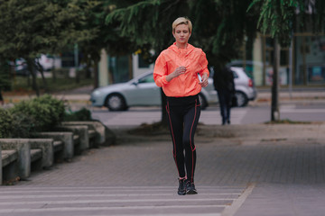 Fit urban runner