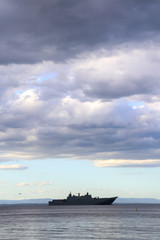 Naklejka premium Ship in ocean