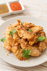 fried fish with garlic