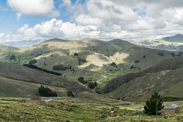 Fototapeta na wymiar Paisaje de montañas Bolivia