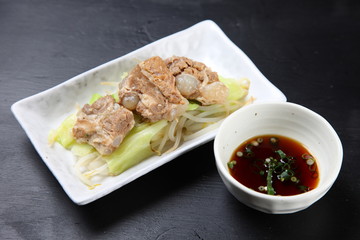 トロトロ豚なんこつ