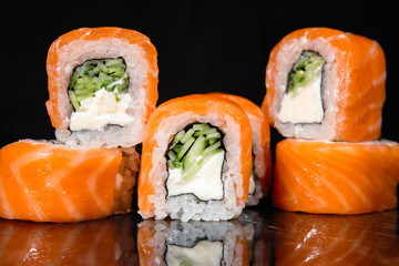 Set japanese fish sushi rolls.