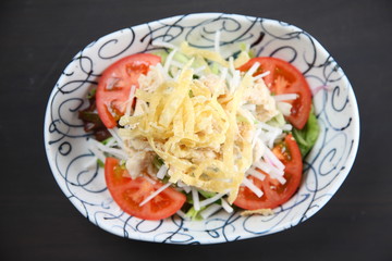 蒸し鶏大根トマトサラダ