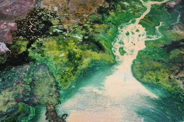 Sedimente im Wasser, Flussmündung