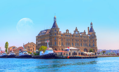 Naklejka premium Haydarpasa Train Station with full moon - Istanbul, Turkey