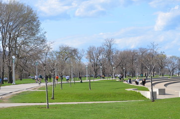 Obraz premium golf course in the city - Michigan lake Walkway - Chicago