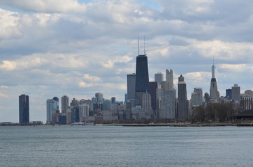 view of the Michigan Lake and the city of Chicago