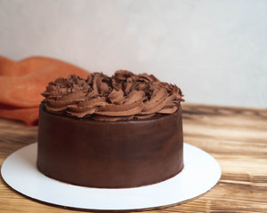 chocolate cake with chocolate cream and orange platinam