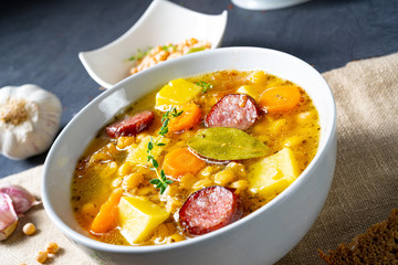 Hearty pea soup after grandmas rezept