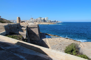 Fototapeta na wymiar fort saint elmo in valletta in malta