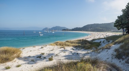 Fototapeta na wymiar sandy beach praia de rodas on island moteagudo province pontevedra