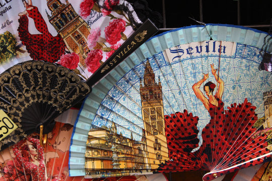 Abanicos de Sevilla, souvenir con im&aacute;genes de flamenco