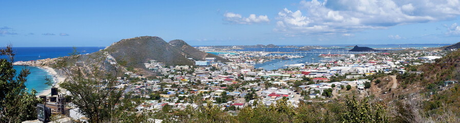 Fototapeta na wymiar Cole Bay Hill, Panorama, St. Martin, Karibik