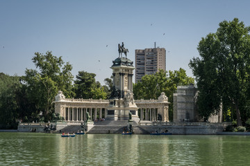 Fototapeta na wymiar Monument of King Alfonso XII in Parque del Buen Retiro Madrid