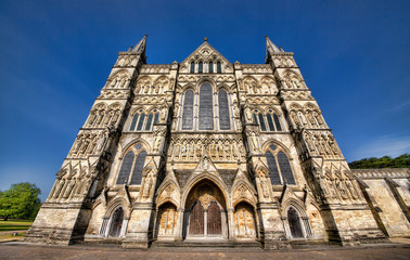 Fototapeta na wymiar The Facade of the Cathedral of Salisbury, England