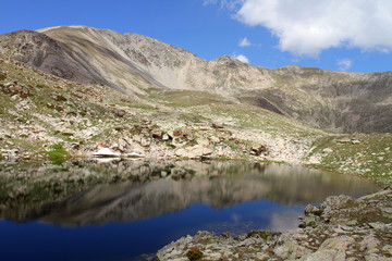 Fototapeta na wymiar Muga Lake at Catalan Pyrenees