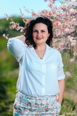 Fototapeta premium sexy, sun, walking, women, happiness, laughing, lovely, sunflower, eye, positive, person, sunny, natural, glamour, hair, cute, garden, flower, lifestyle, healthy, beauty, tree, outside, park, pretty, 