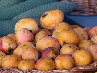 peaches on a market