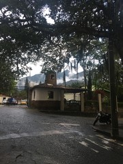 la frialdad del lugar sagrado