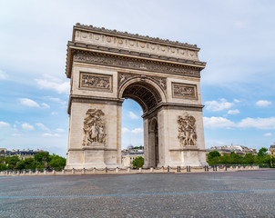 Fototapeta na wymiar Deserted Arc de Triomphe during Coronavirus Lockdown in Paris.
