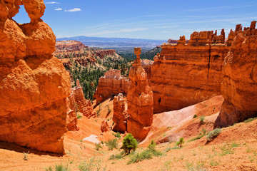 Hoodoos and Thors Hammer, Sunset Point, Bryce Canyon National Park Utah, USA