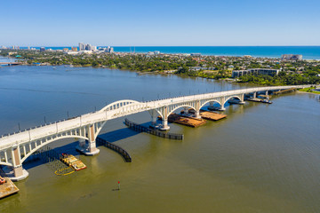 Fototapeta na wymiar Silver Beach Avenue bridge Daytona FL