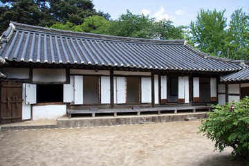 Fototapeta na wymiar Traditional Korean style architecture in South Korea. Traditional Korean house.