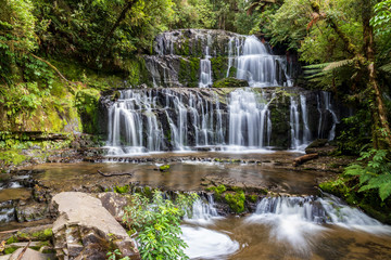 Fototapeta na wymiar Purakaunui waterfall near Owaka in New Zealand.
