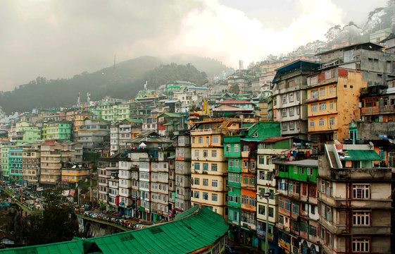 Time lapse of the cloudy day in Gangtok city, Sikkim, India Stock Footage  HD wallpaper | Pxfuel