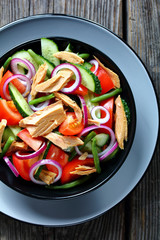 Skinny tuna appetizer with green bean and tomato