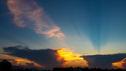 Fototapeta na wymiar Large beautiful clouds in the sky at sunset.