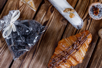 lilac sweets cake wood