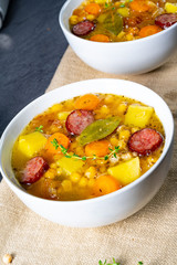 Hearty pea soup after grandmas rezept