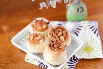 お家でつくる自家製シナモンロール