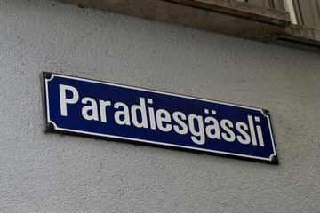 Gassenname "Paradiesgässli" in Luzern Schweiz