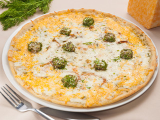tasty Pizza quattro fromaggi pizza four cheeses