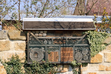 wild bee and insect shelter hotel