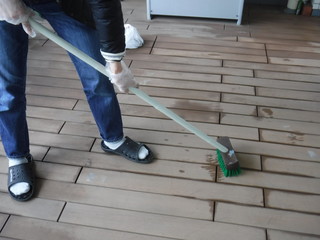 Cleaning the balcony　～バルコニーの掃除