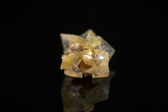 macro photo of a small kidney stone