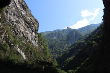 Fototapeta na wymiar Abkhazian mountains around Lake Ritz