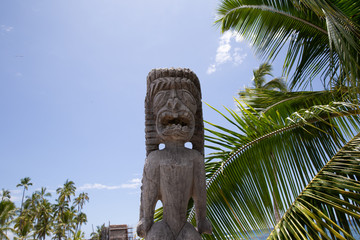 statue 